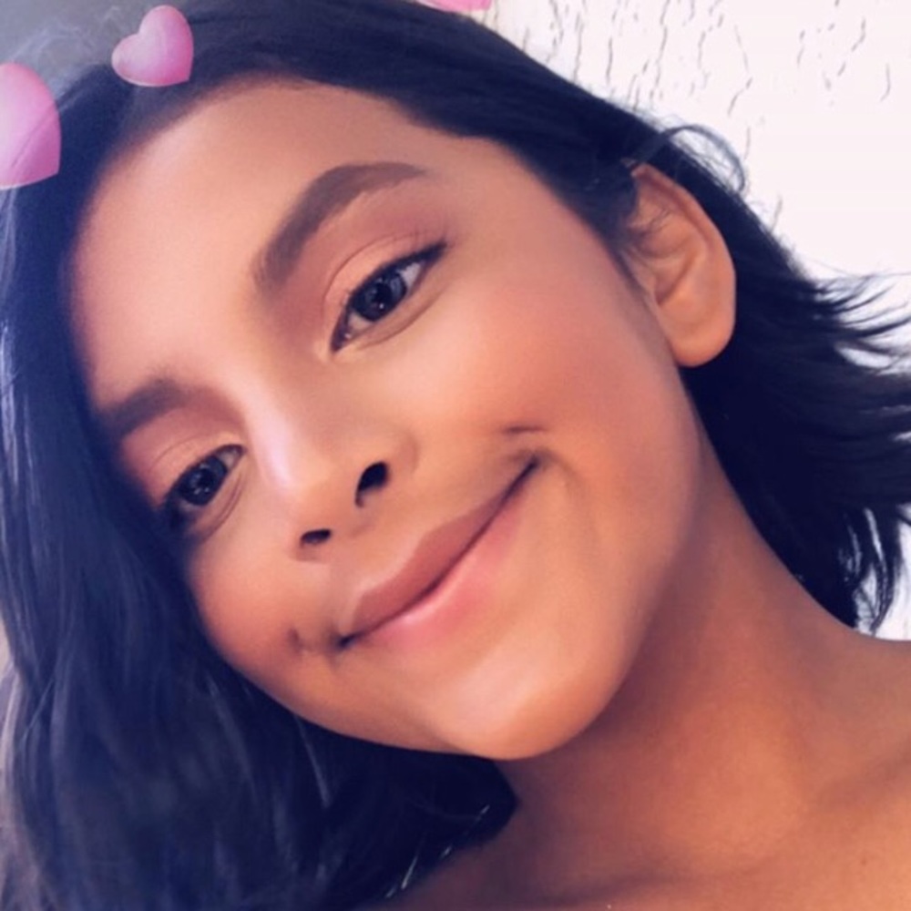 Meet your Posher, Dayana